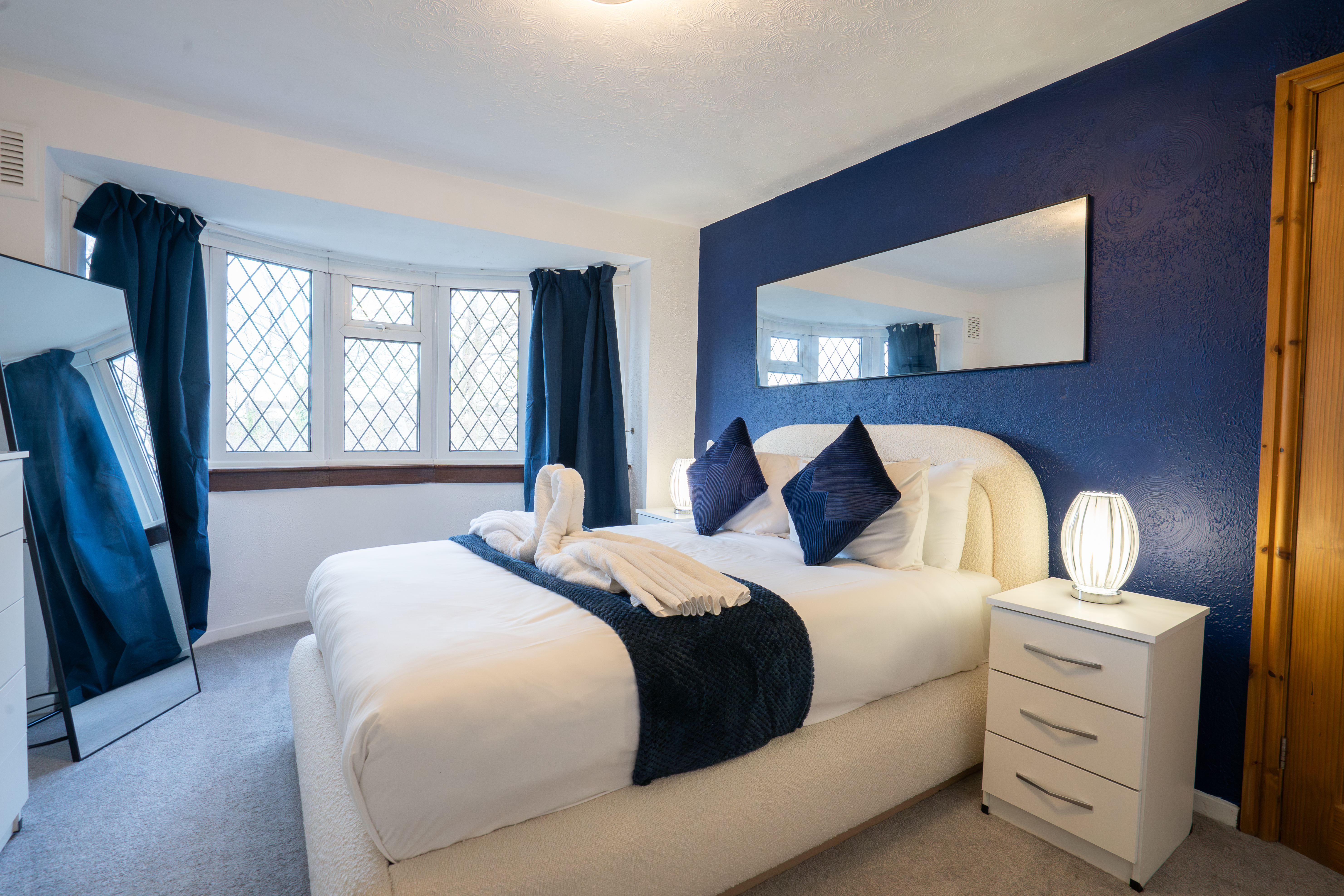 Modern 3-Bedroom House - Bedford