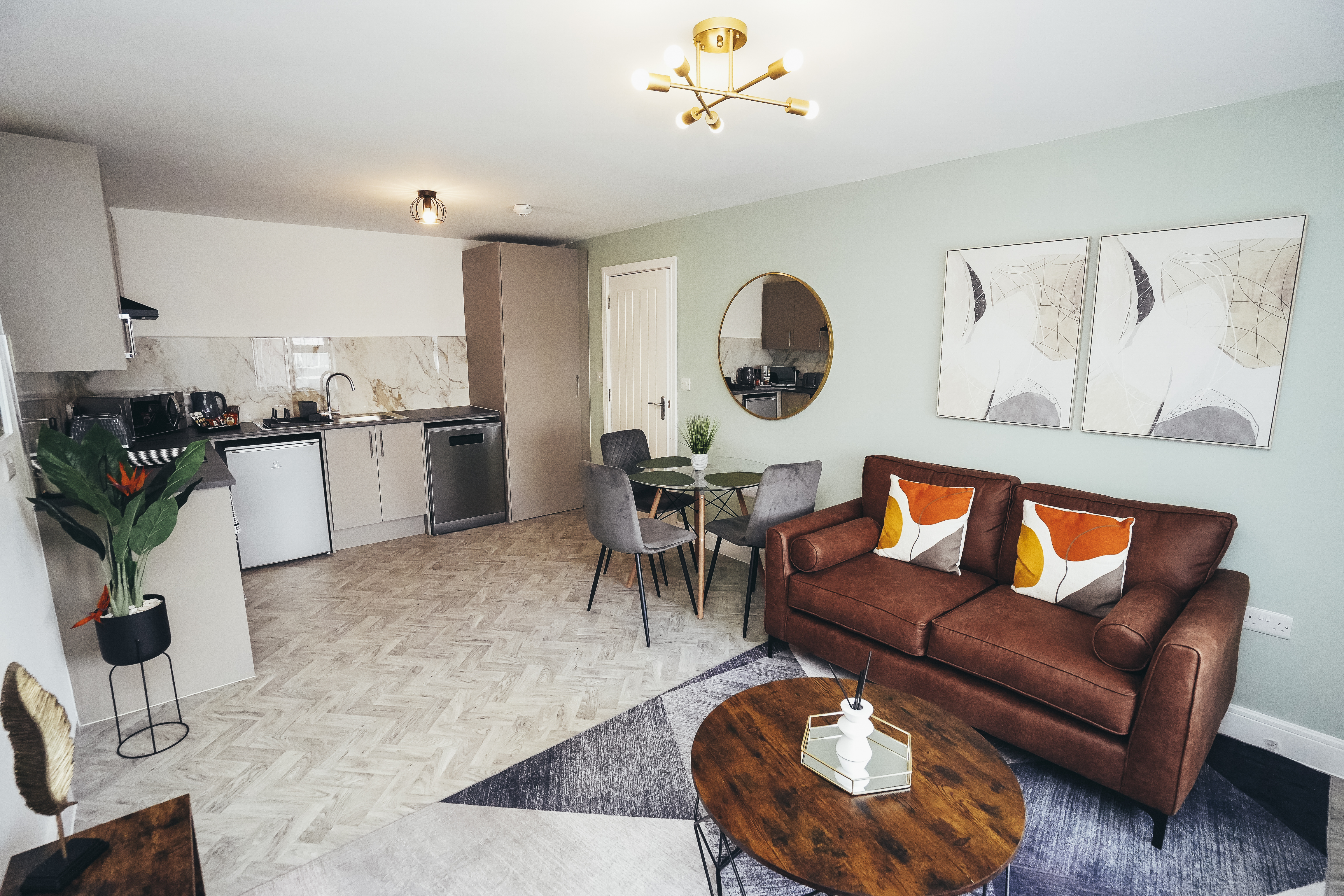 Modern 3-Bedroom House - Bedford