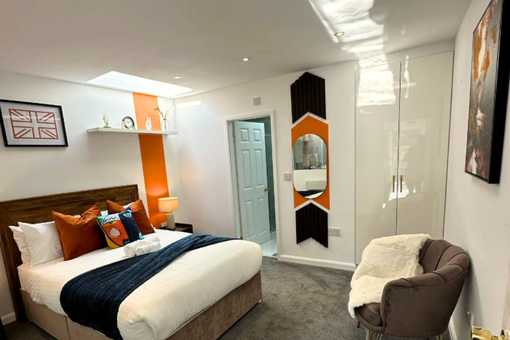 Modern 3-Bedroom House - Bedford