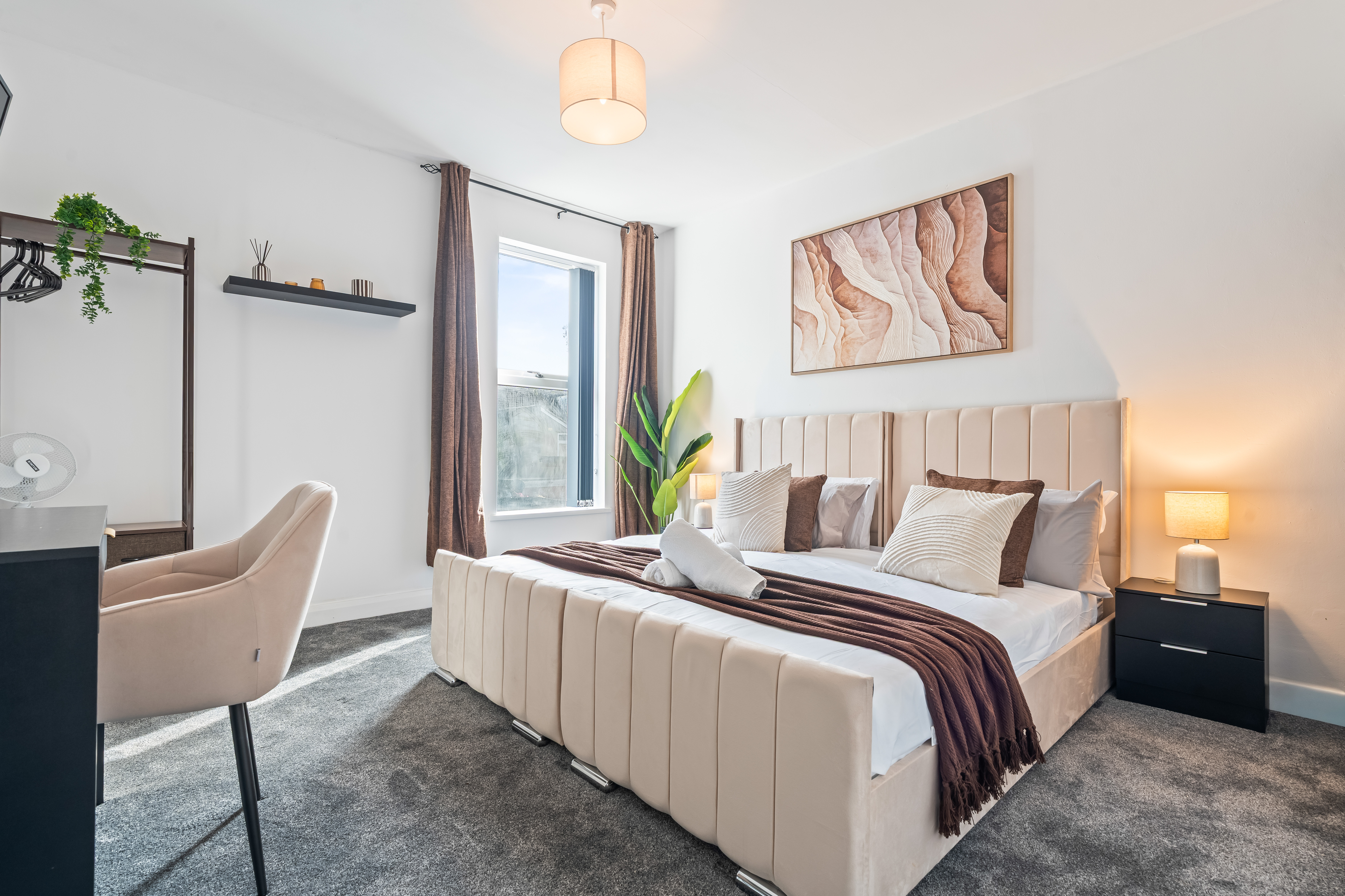 Modern 3-Bedroom House - Bedford